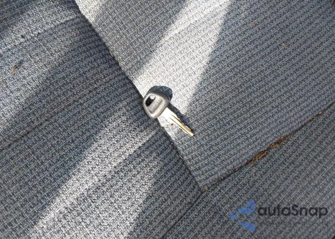 1987 Nissan D21 King Cab из США, поврежденный, VIN 1N6ND16S2HC374352